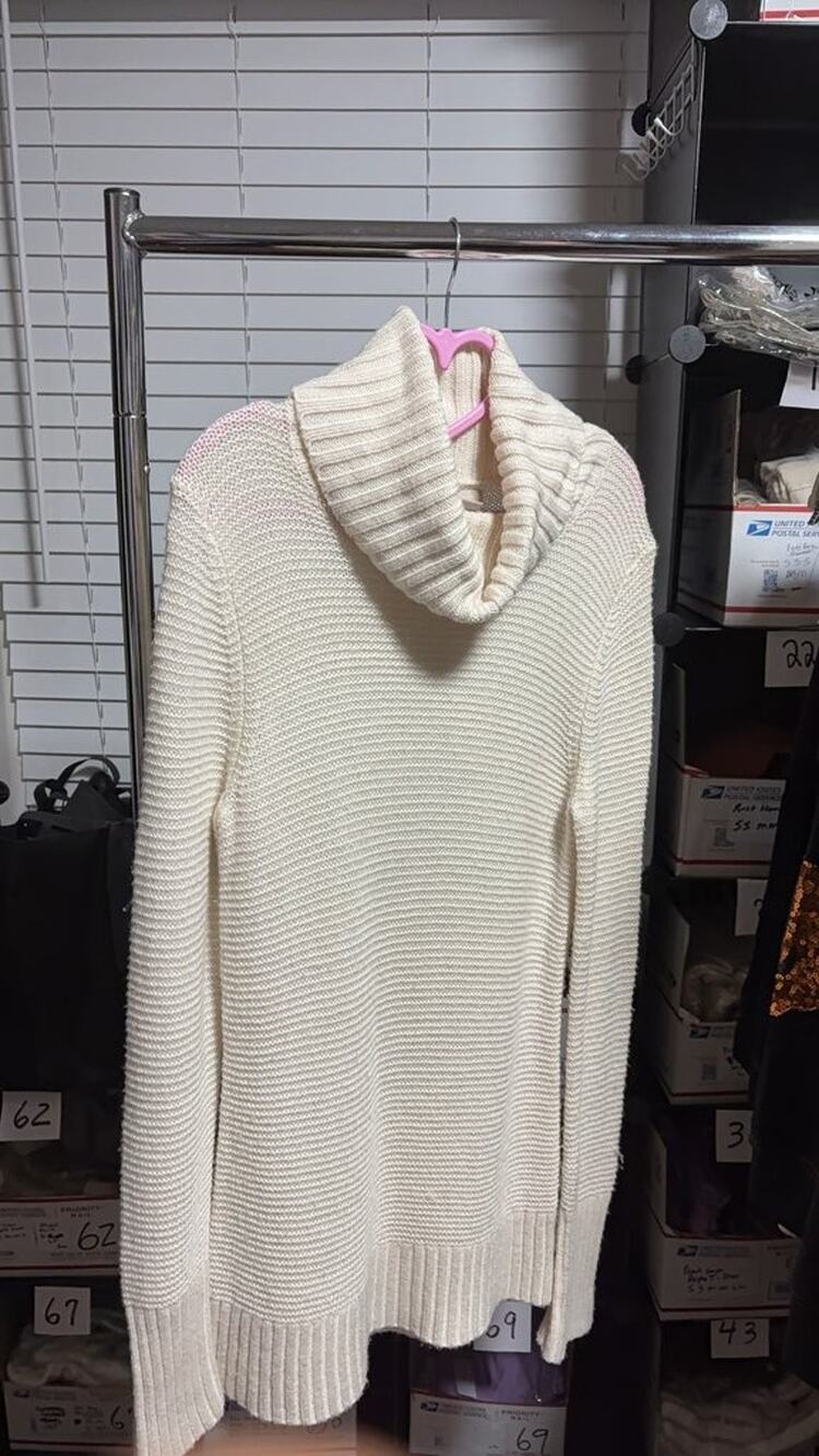 Banana Republic Women's Wool Blend Turtleneck Sweater - Size M